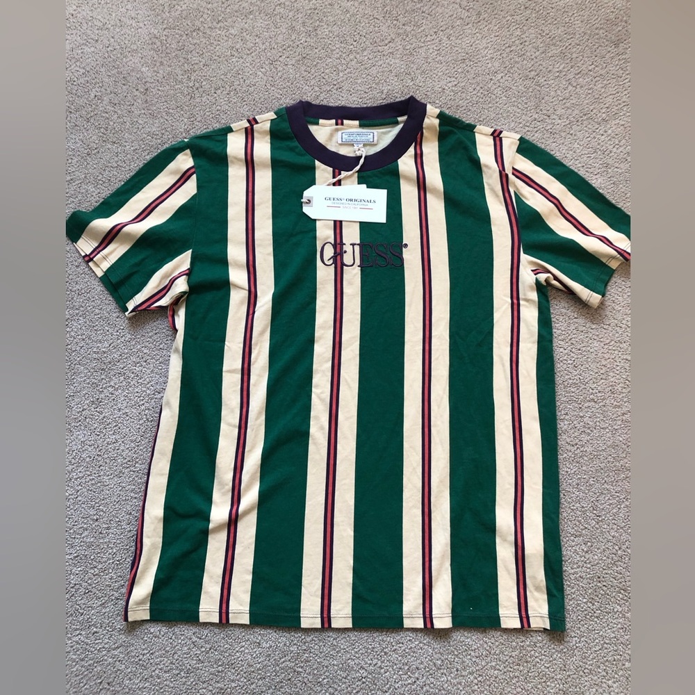 Guess Tshirt